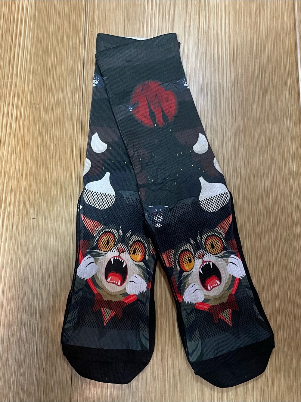 Unsimply Stitched Halloween Crew Socks Men's Size 8-13 Vampire Cat Haunted